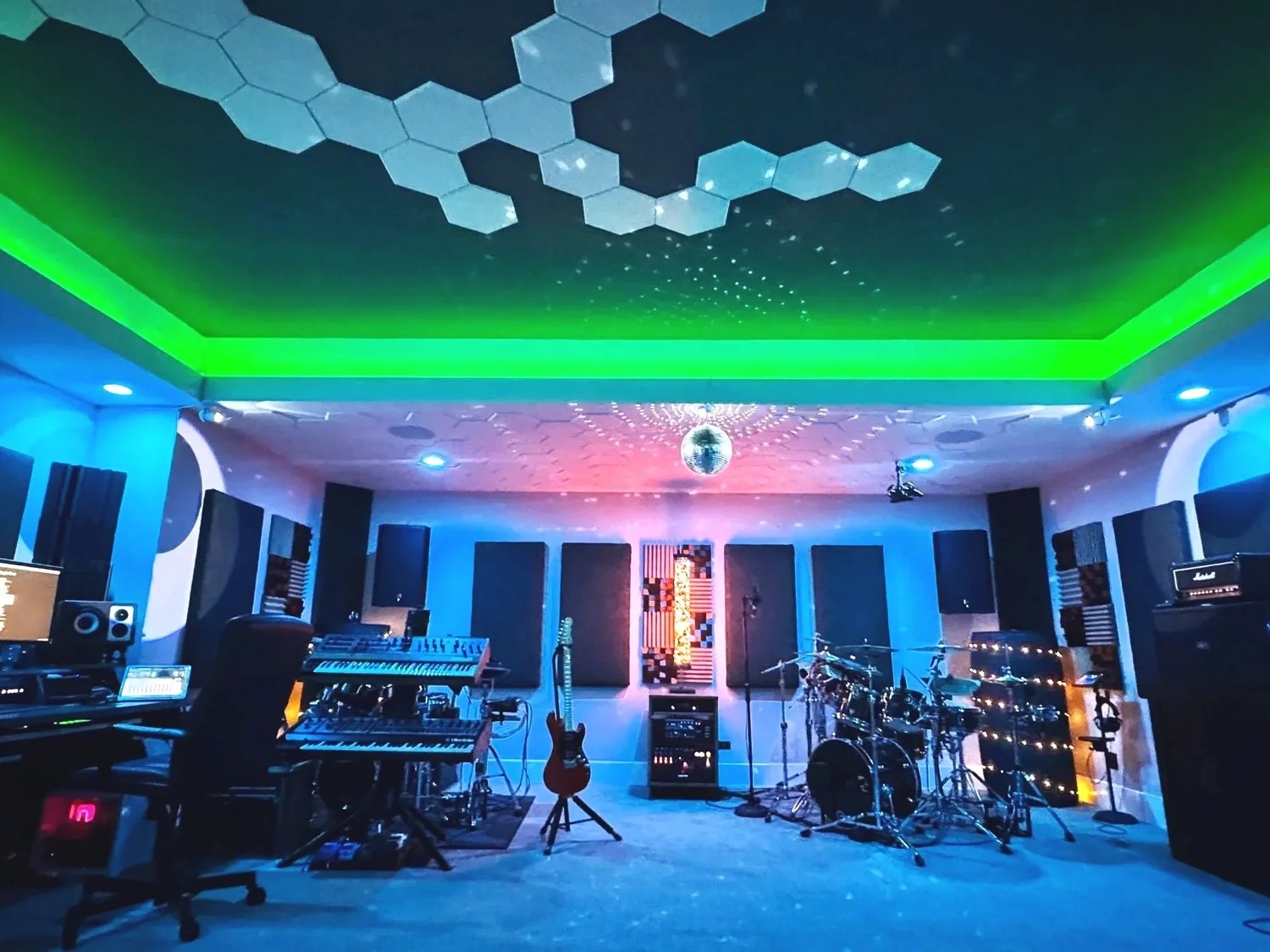 KMS live room overview